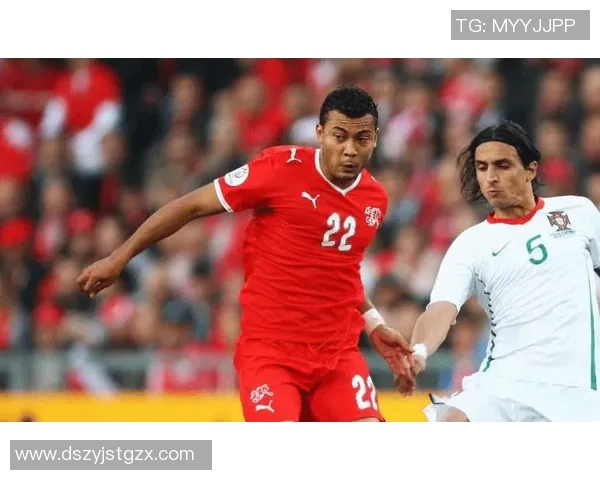 美国足球运动员的成长历程与在国际赛场上的辉煌成就探讨